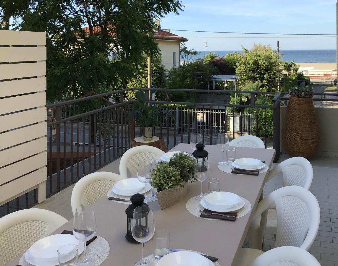 Stella Di Mare Apartment Rimini Exterior foto
