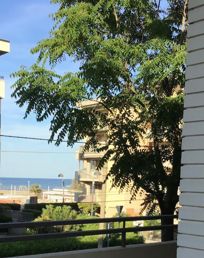 Stella Di Mare Apartment Rimini Exterior foto